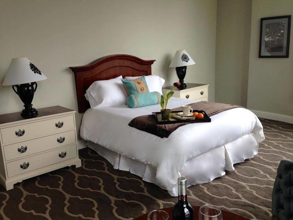 The Dilworth Inn Gonzales 외부 사진