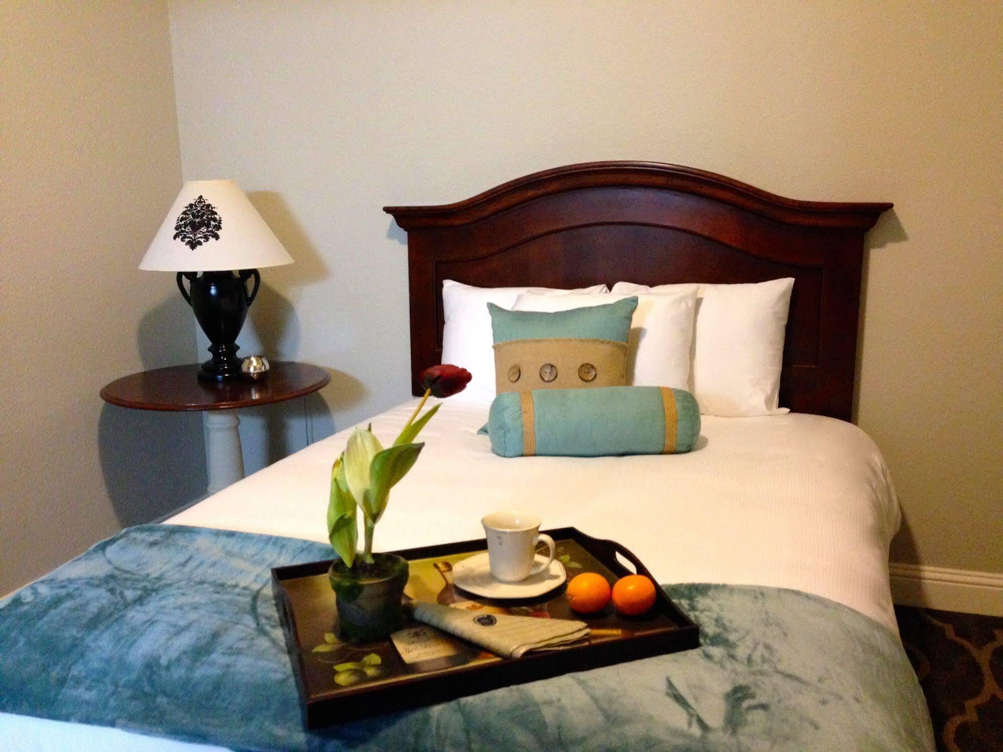 The Dilworth Inn Gonzales 외부 사진